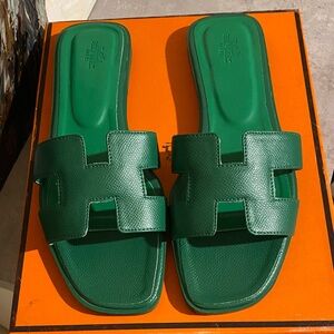 Green “H” Fashion Sandals
